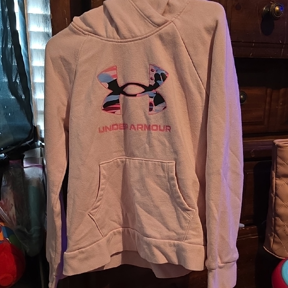 !!.              Girls Youth Small Light Pink Fleece Hoodie with Patterned Logo